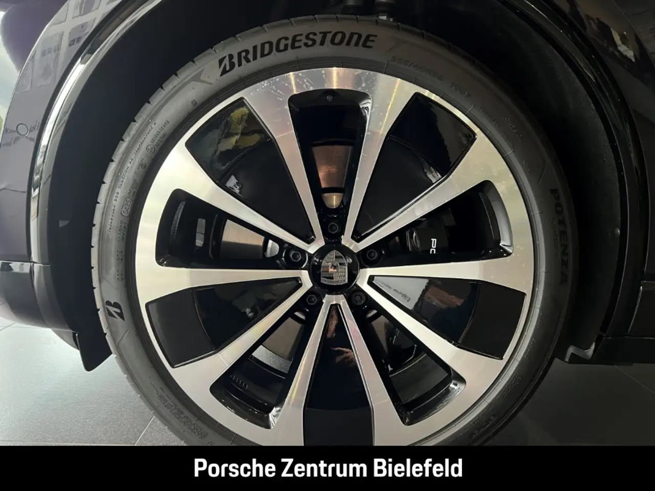 Porsche Macan 11