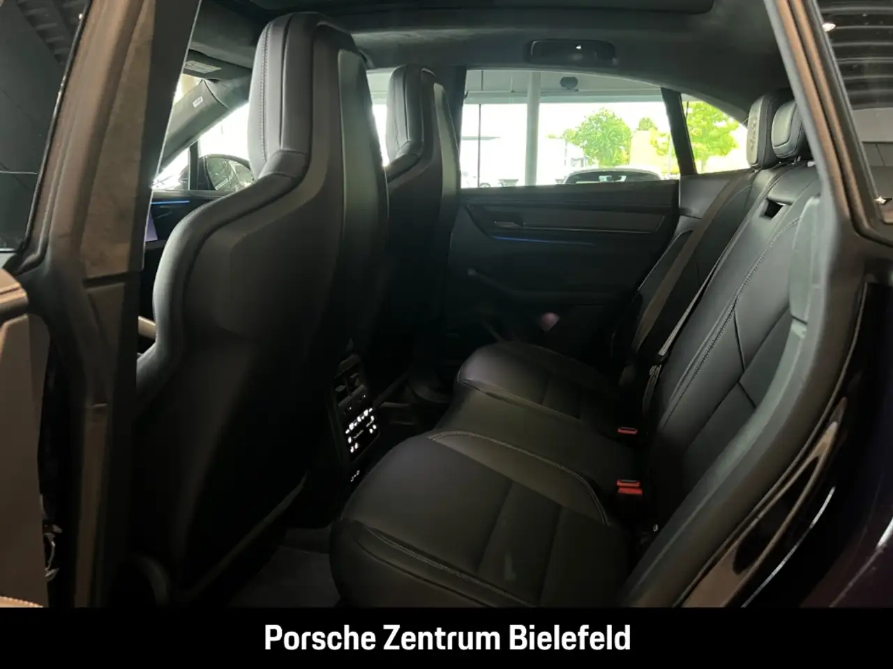 Porsche Macan 16
