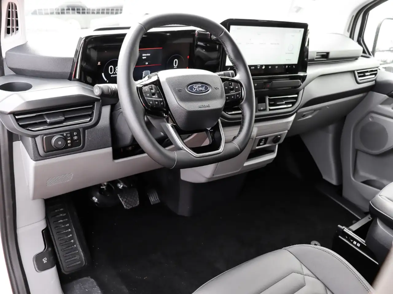 Ford Tourneo 4