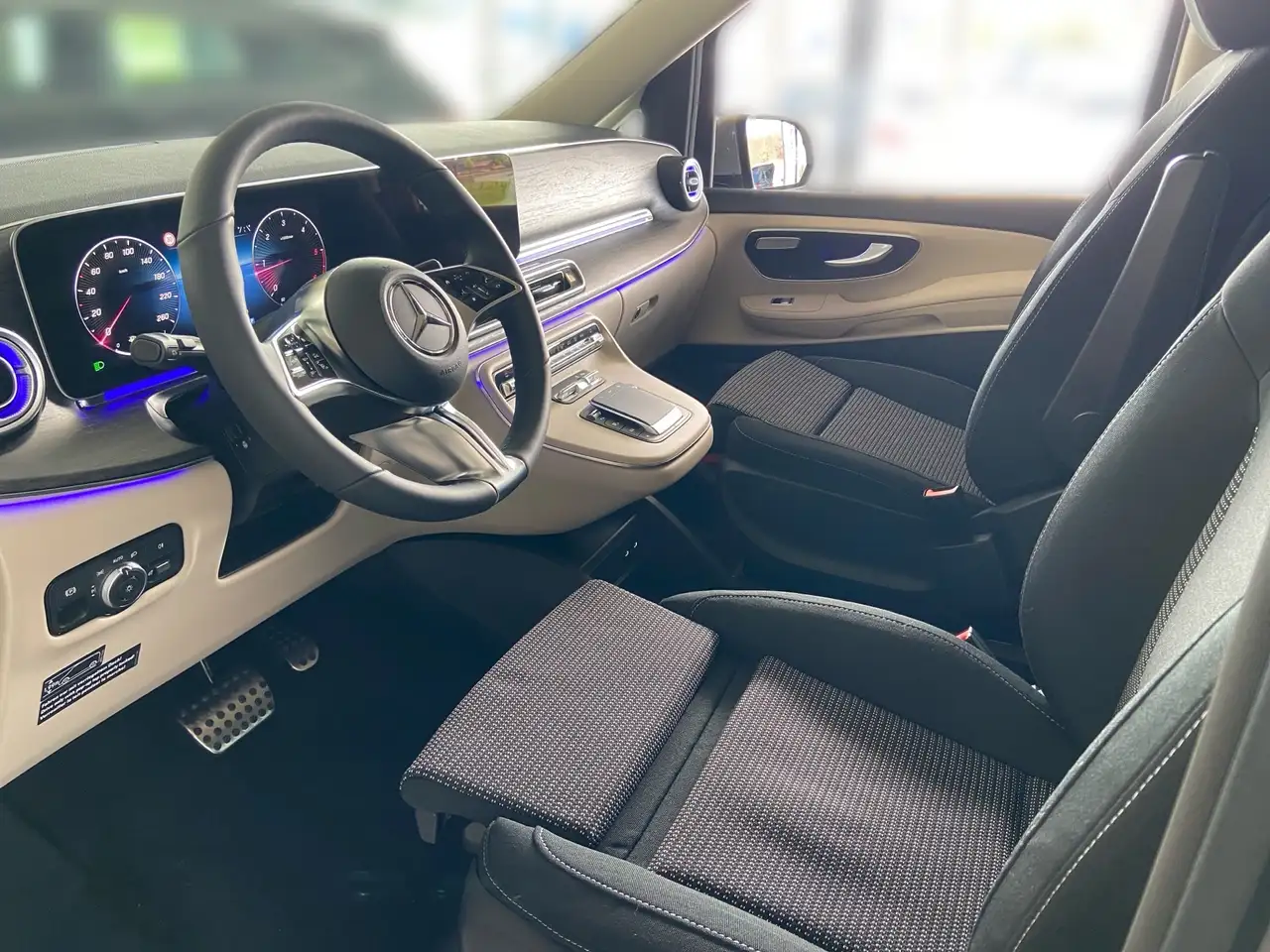 Mercedes-Benz V 300 8