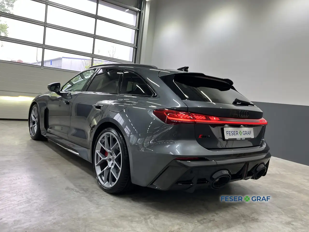 Audi RS5 4