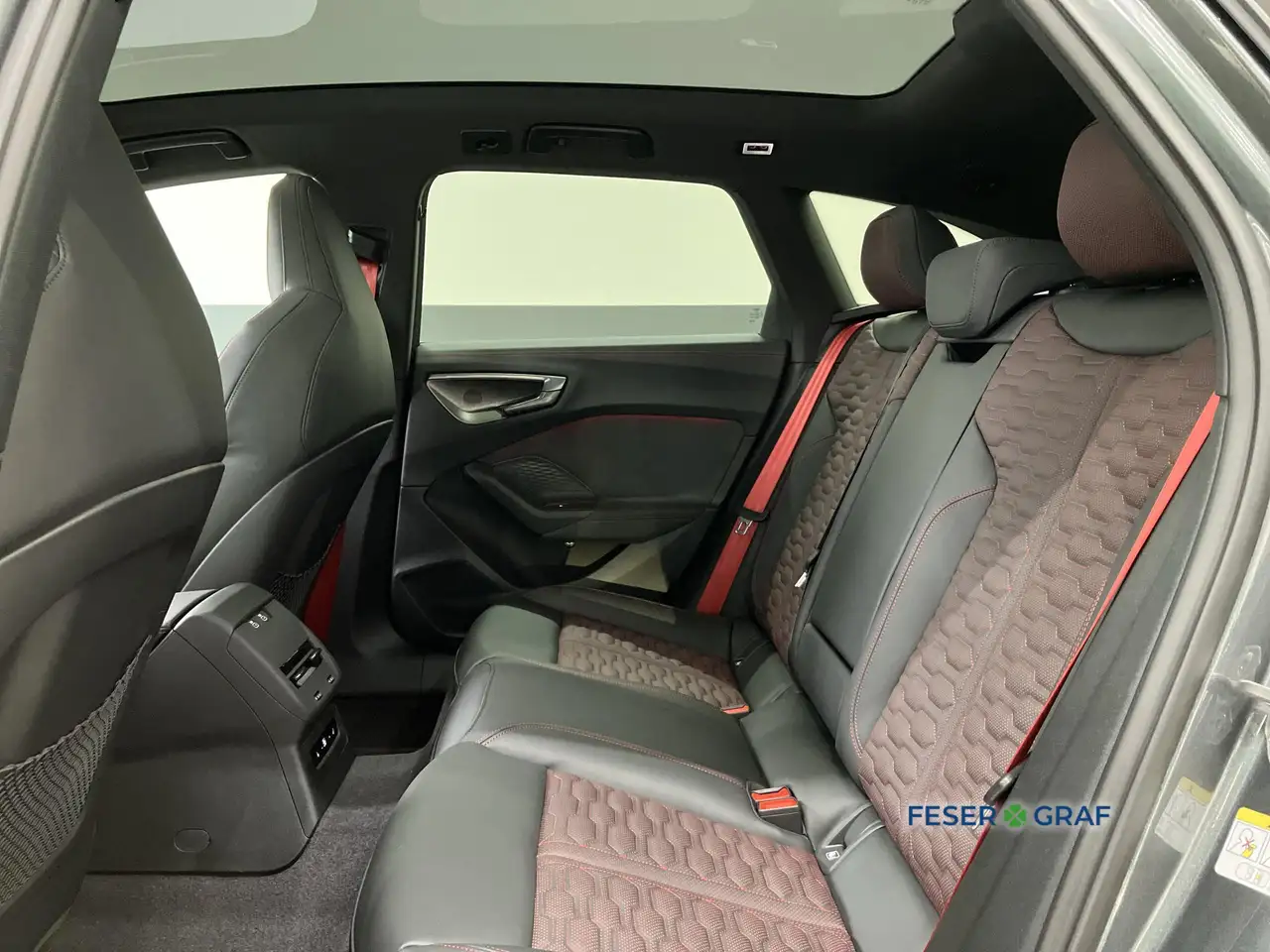 Audi RS5 7