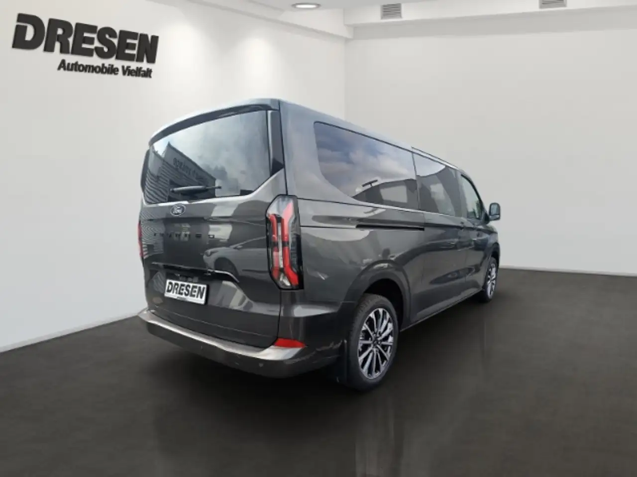 Ford Tourneo 4