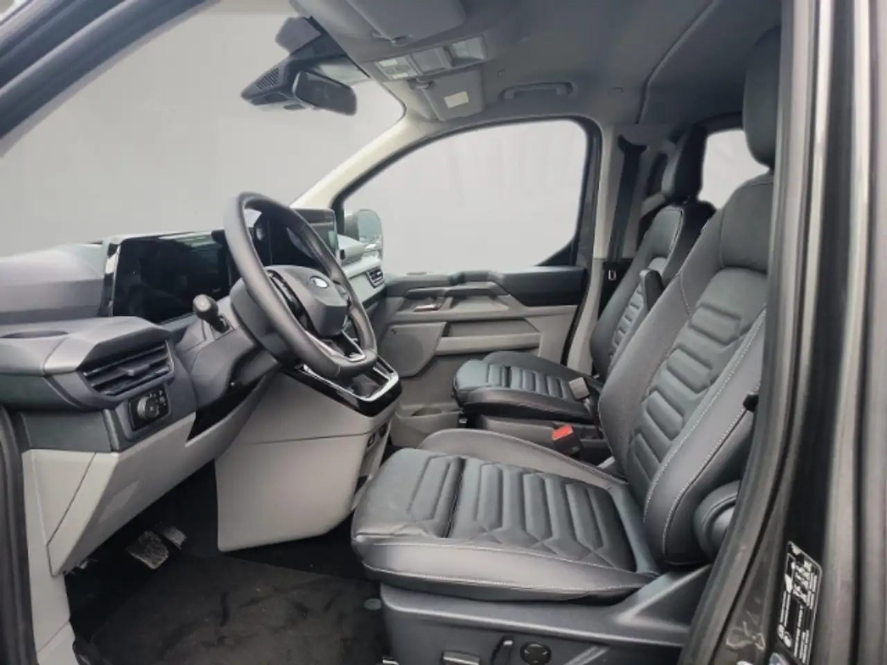 Ford Tourneo 8