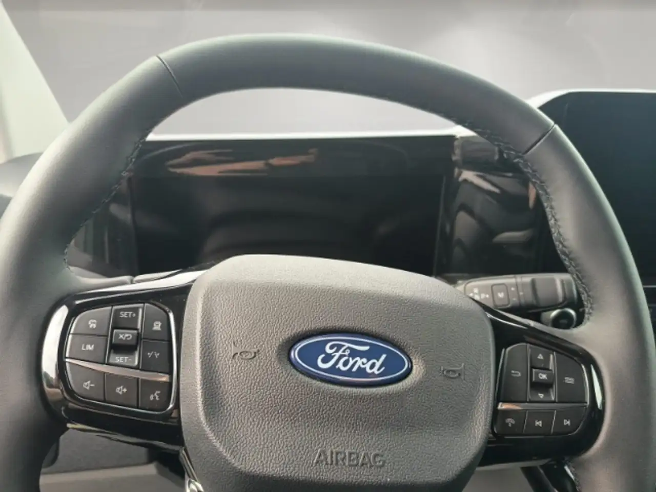 Ford Tourneo 9