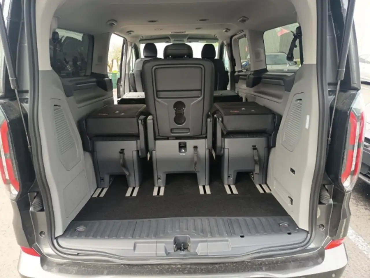 Ford Tourneo 13