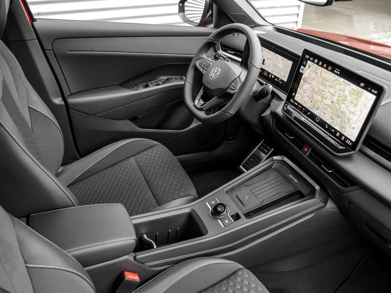 Volkswagen T-Roc 3