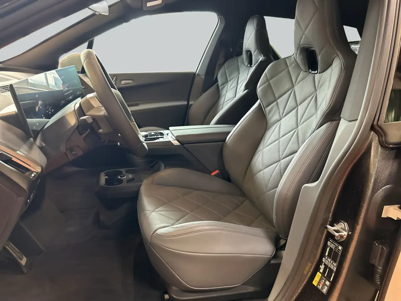 BMW iX 12