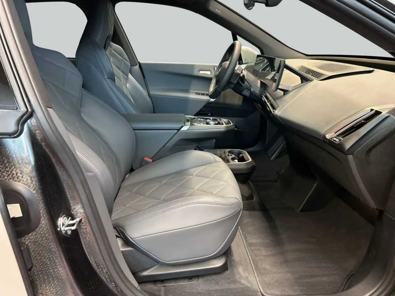BMW iX 14