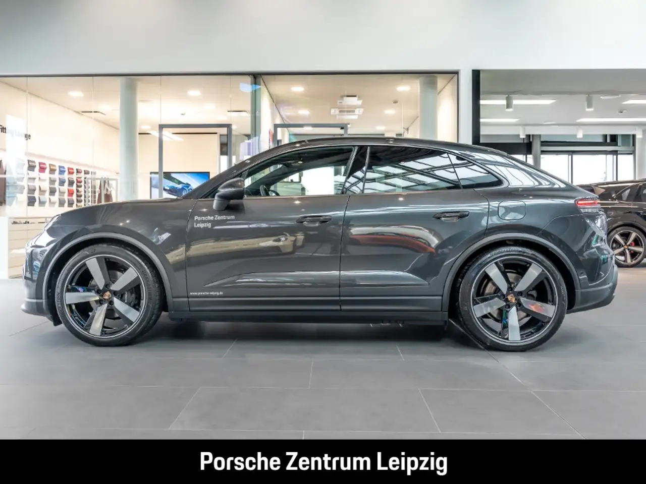 Porsche Macan 4 2
