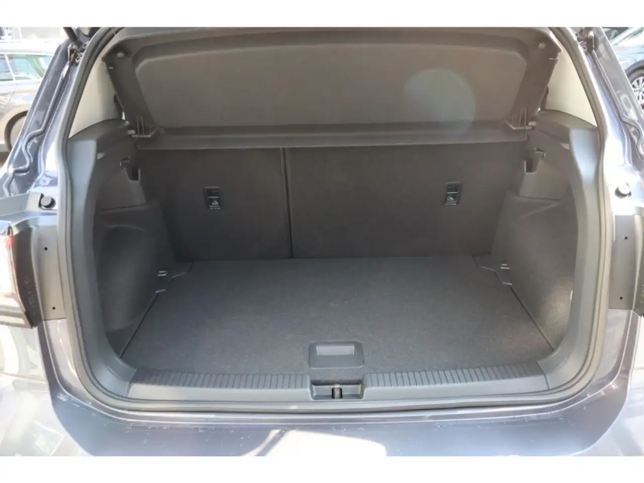 Volkswagen T-Cross 13