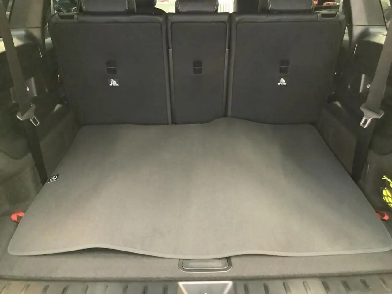 Mercedes-Benz GLB 220 15