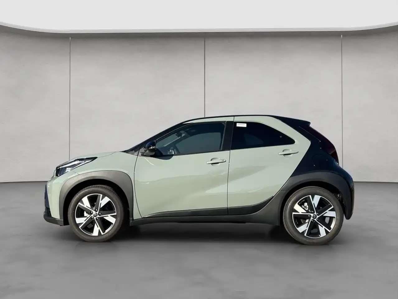 Toyota Aygo X 2