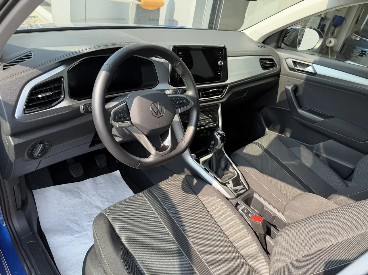 Volkswagen T-Roc 7