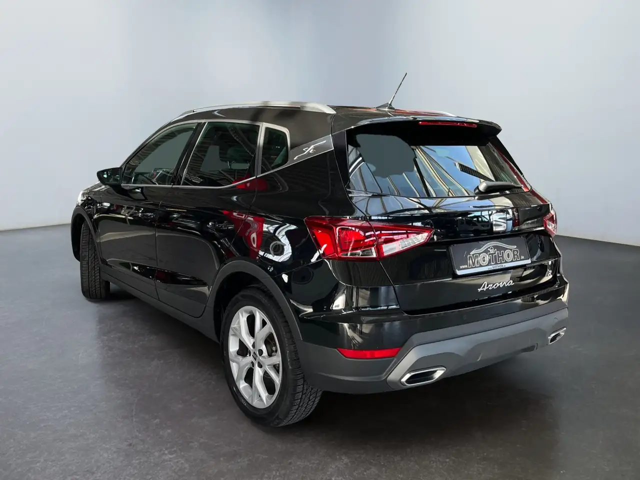 Seat Arona 4