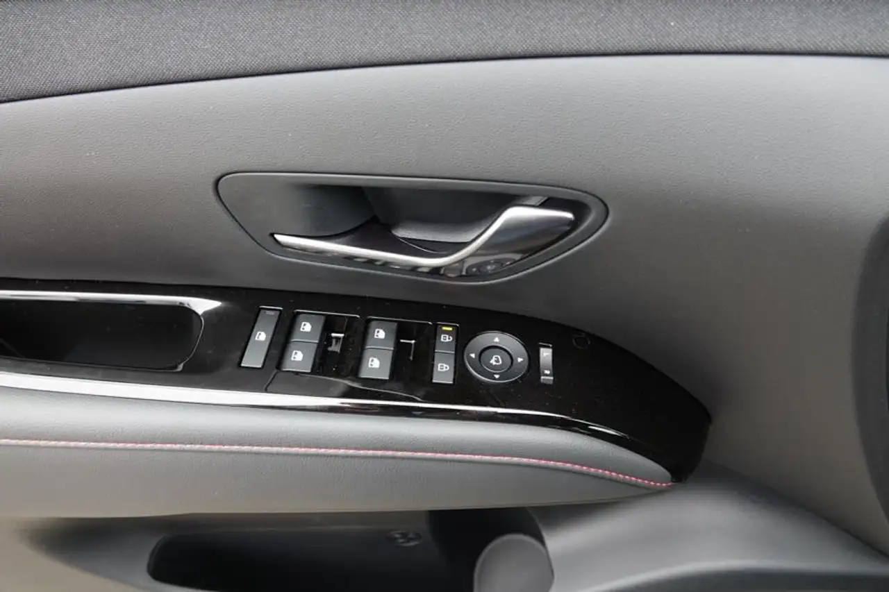 Hyundai TUCSON 11