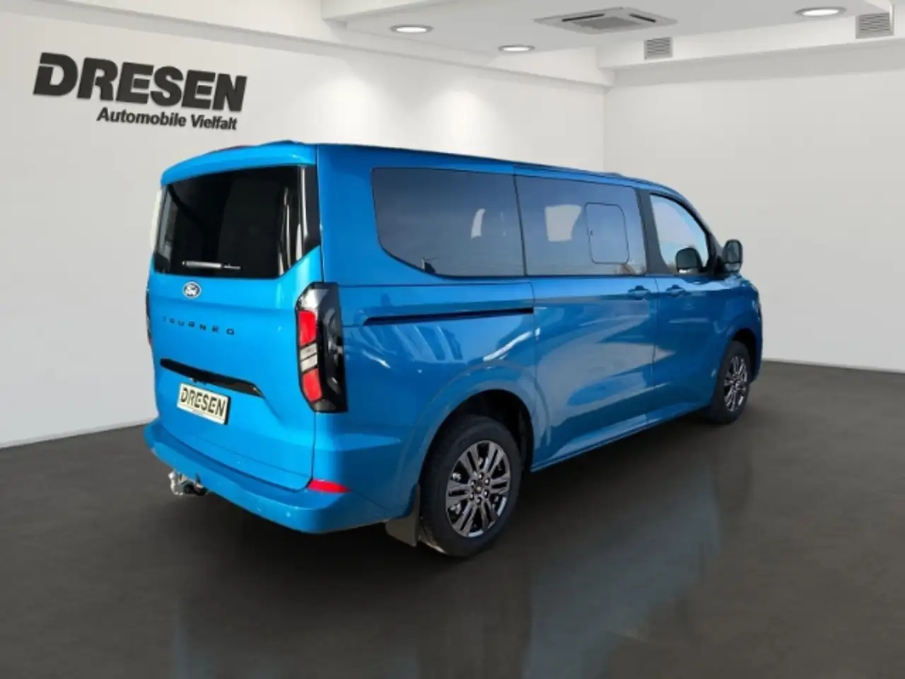 Ford Tourneo 4