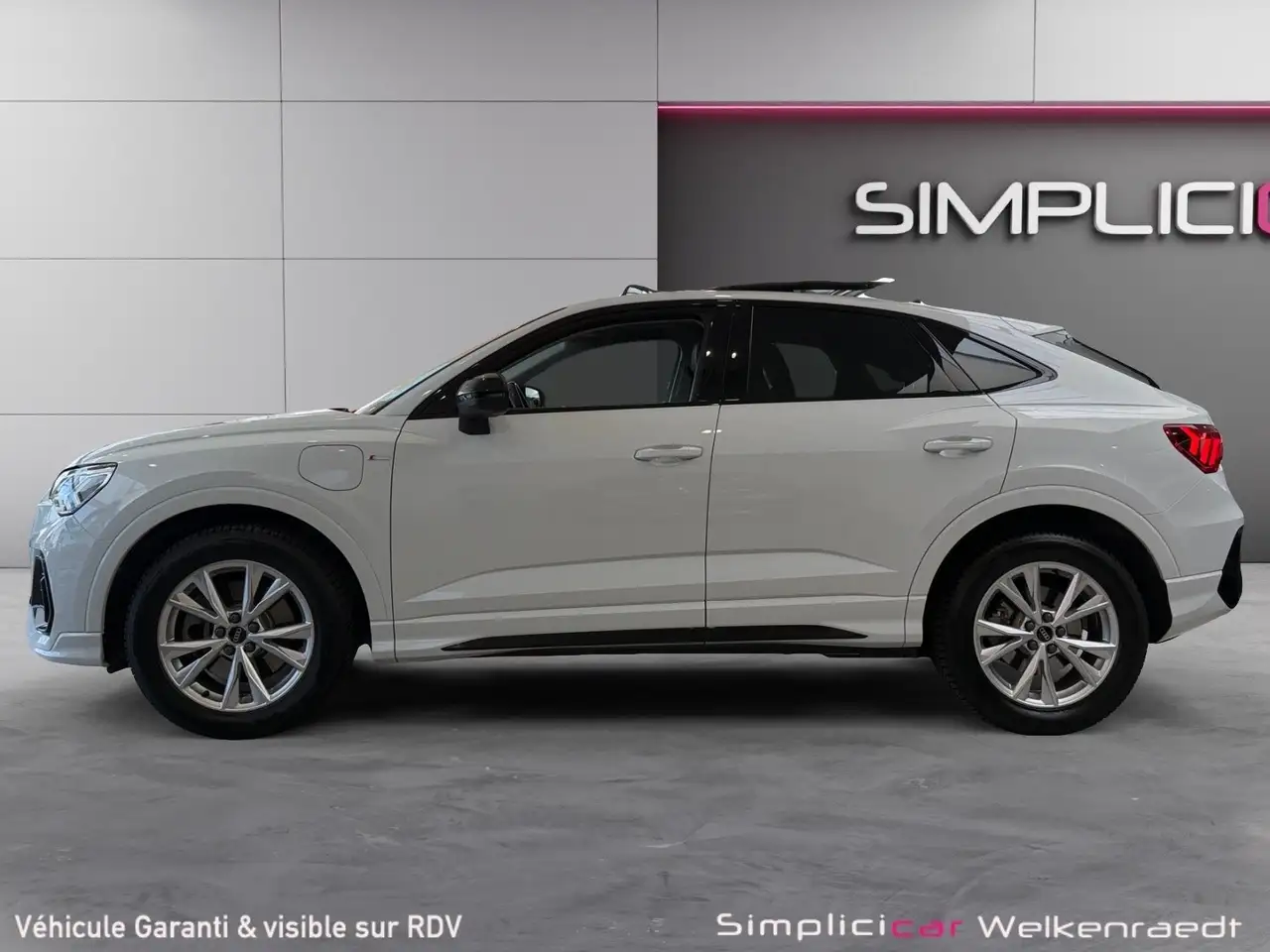 Audi Q3 4