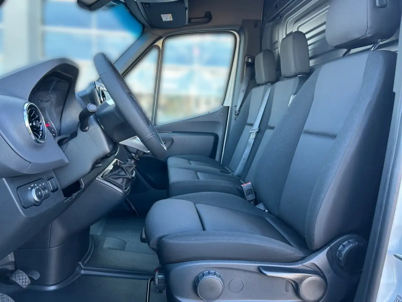 Mercedes-Benz Sprinter 317 5