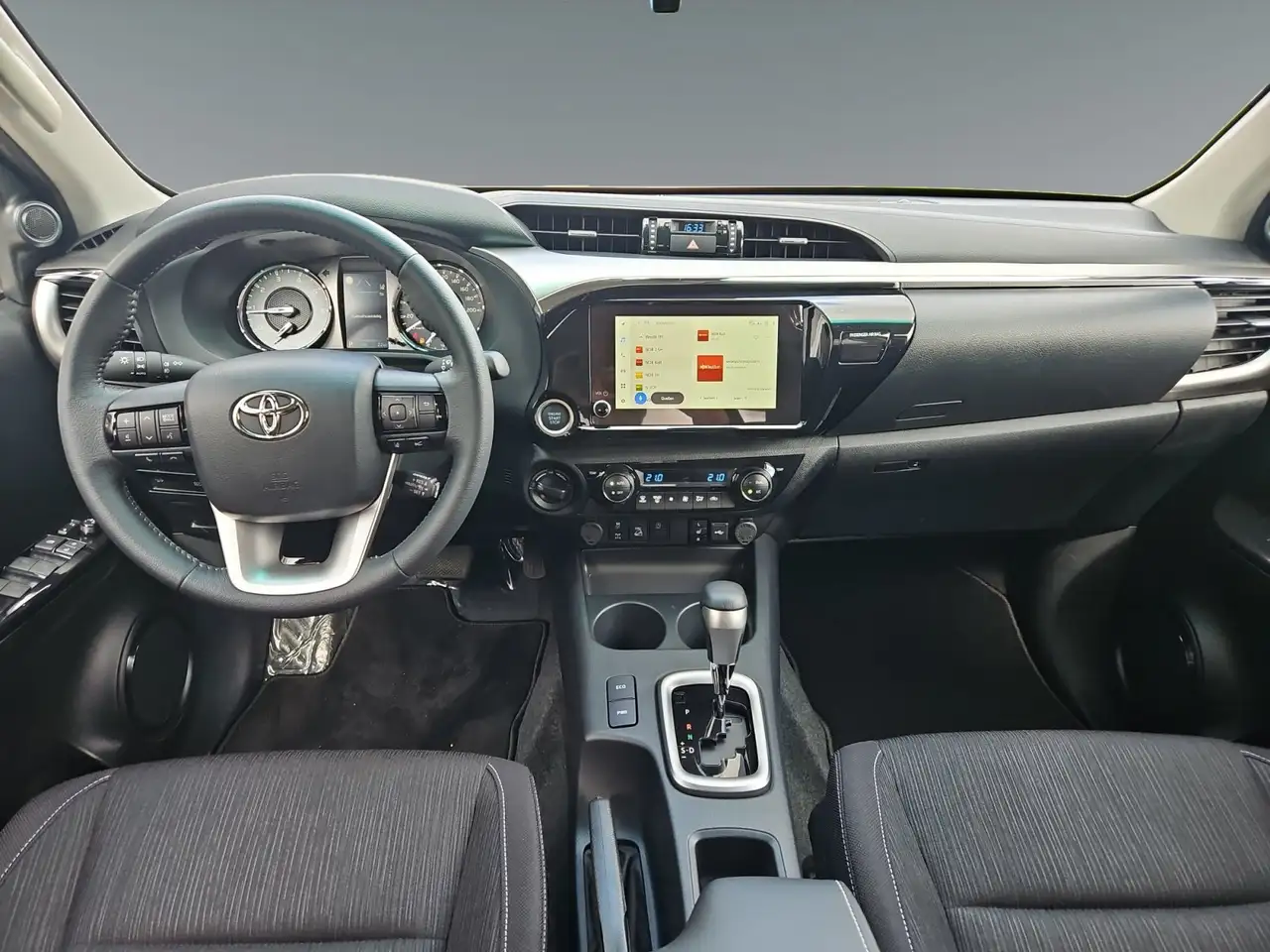 Toyota Hilux 11