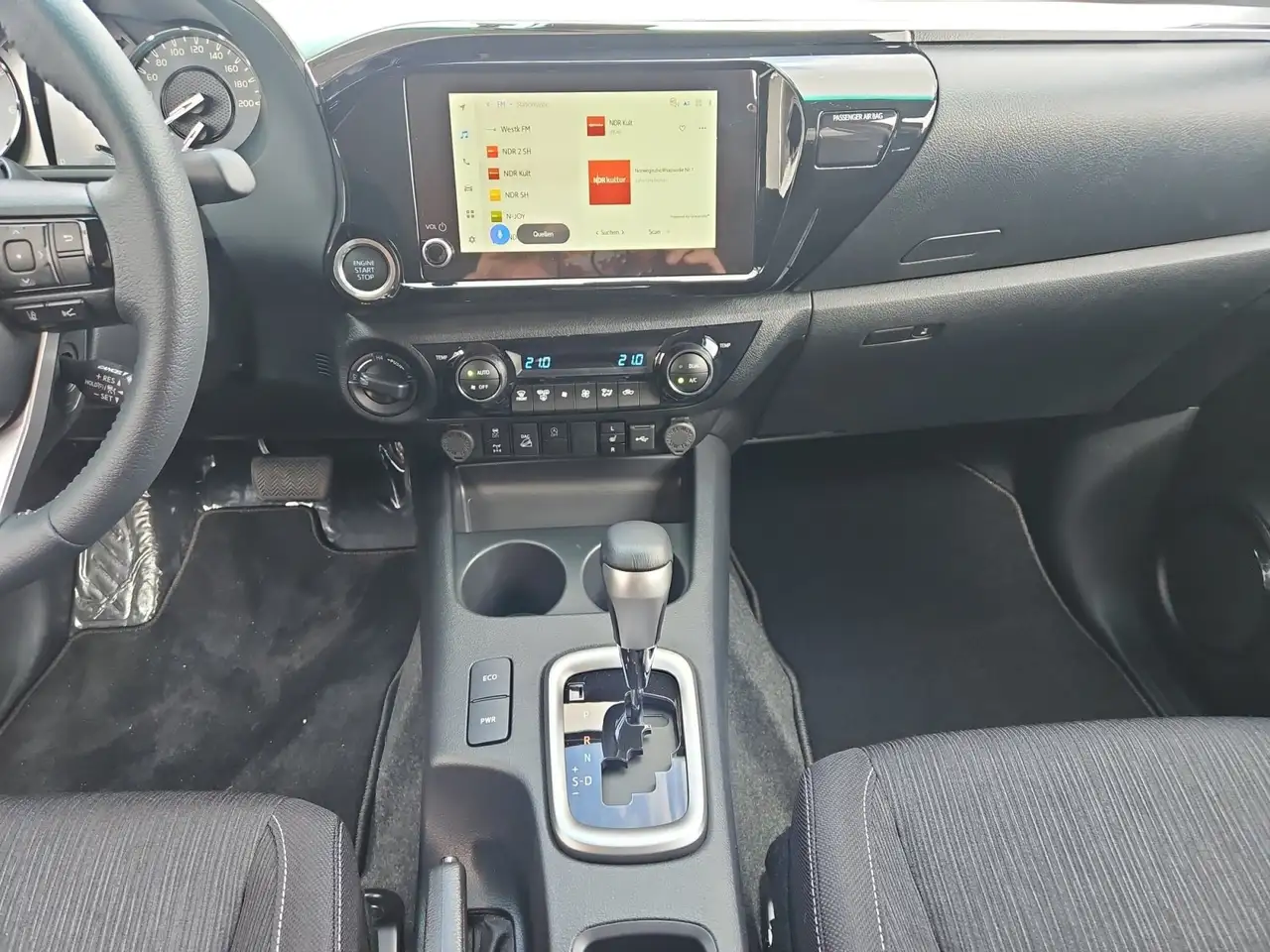 Toyota Hilux 12