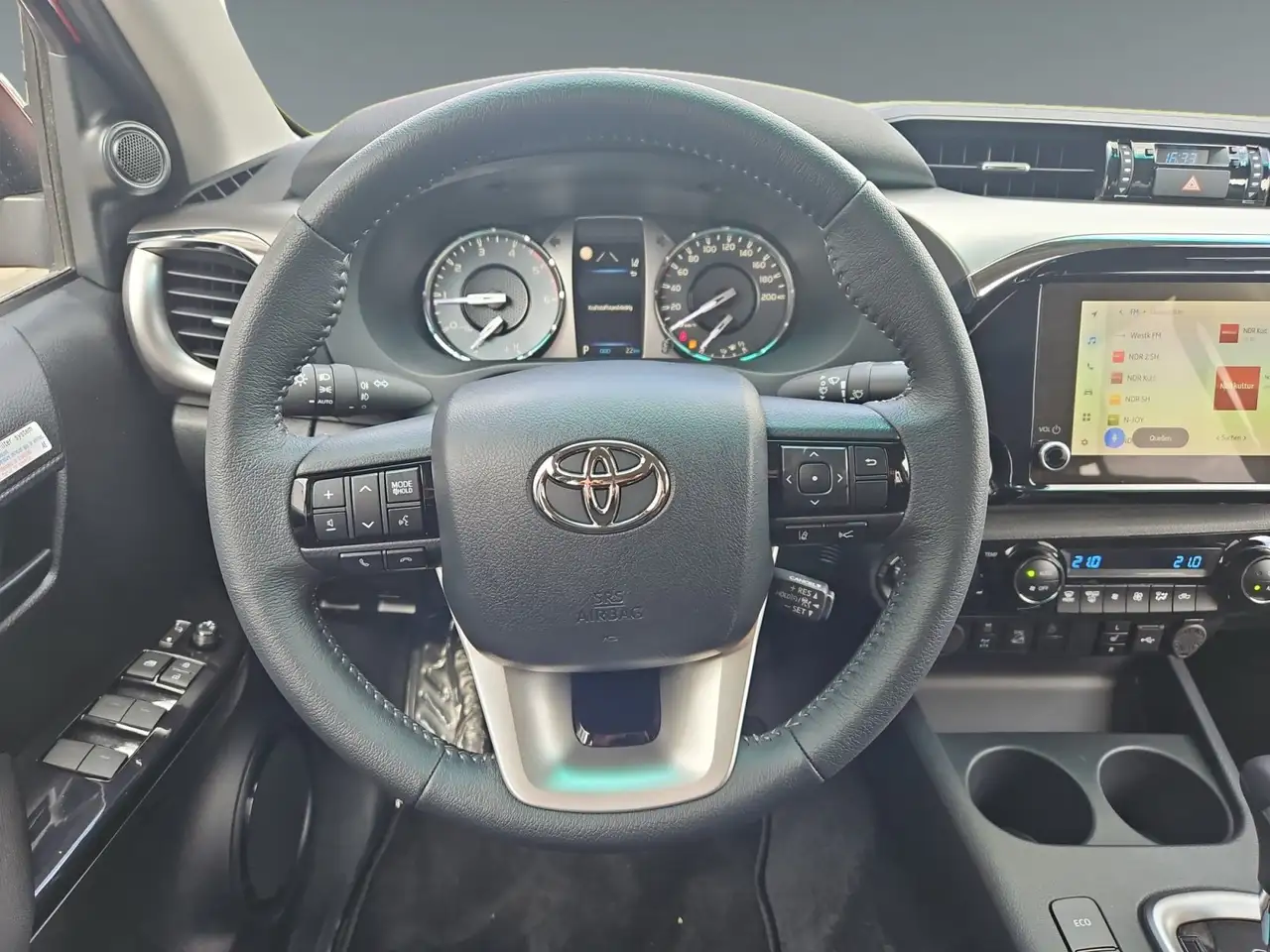 Toyota Hilux 13