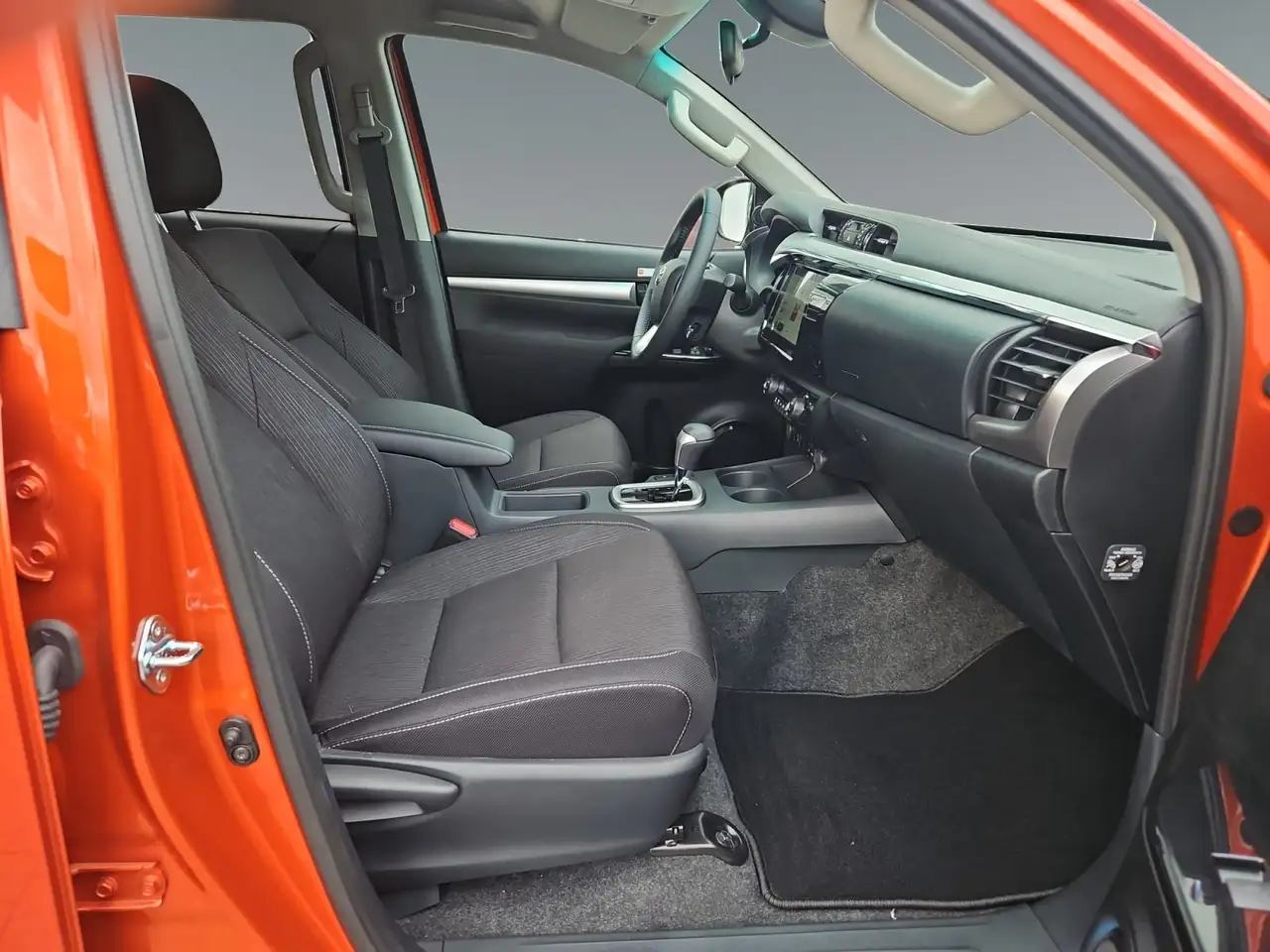 Toyota Hilux 16