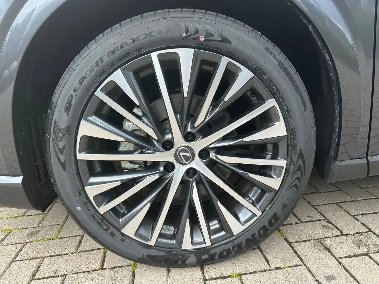 Lexus RX 350 11
