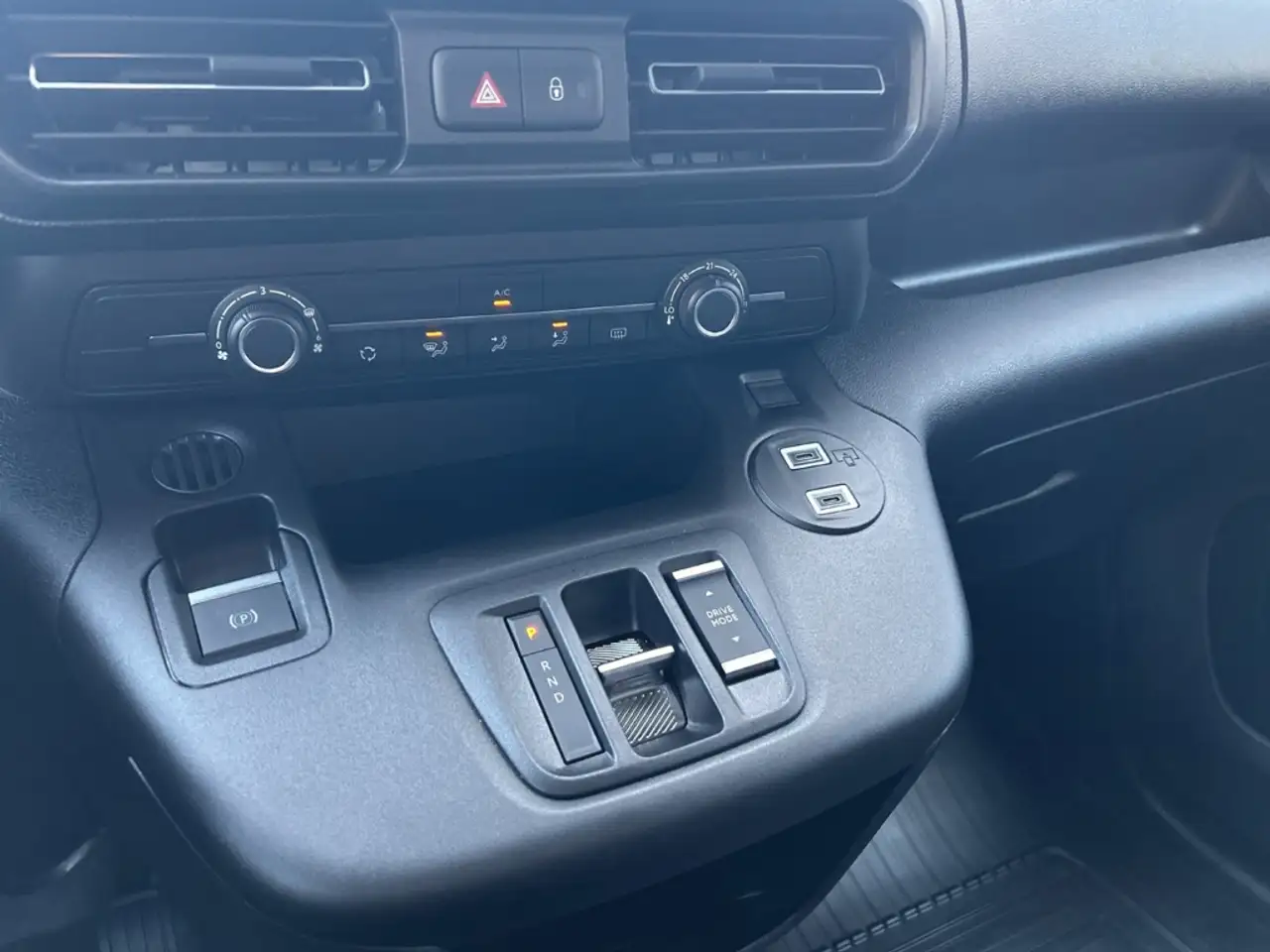 Toyota Proace 14