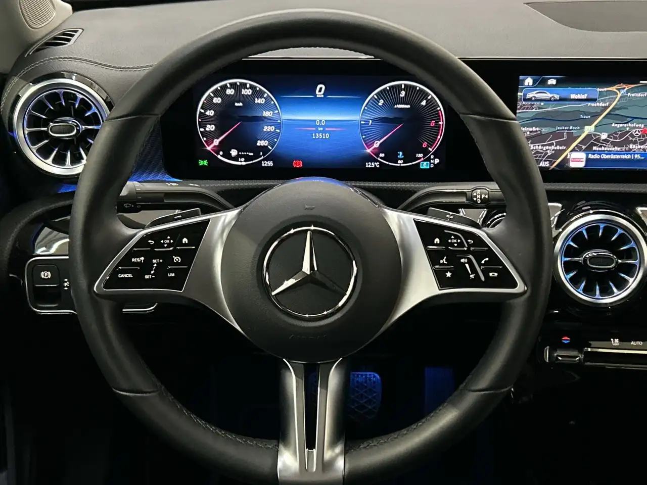 Mercedes-Benz CLA 180 9