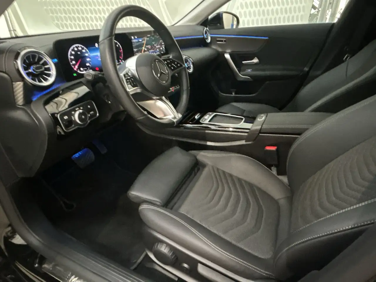Mercedes-Benz CLA 180 12