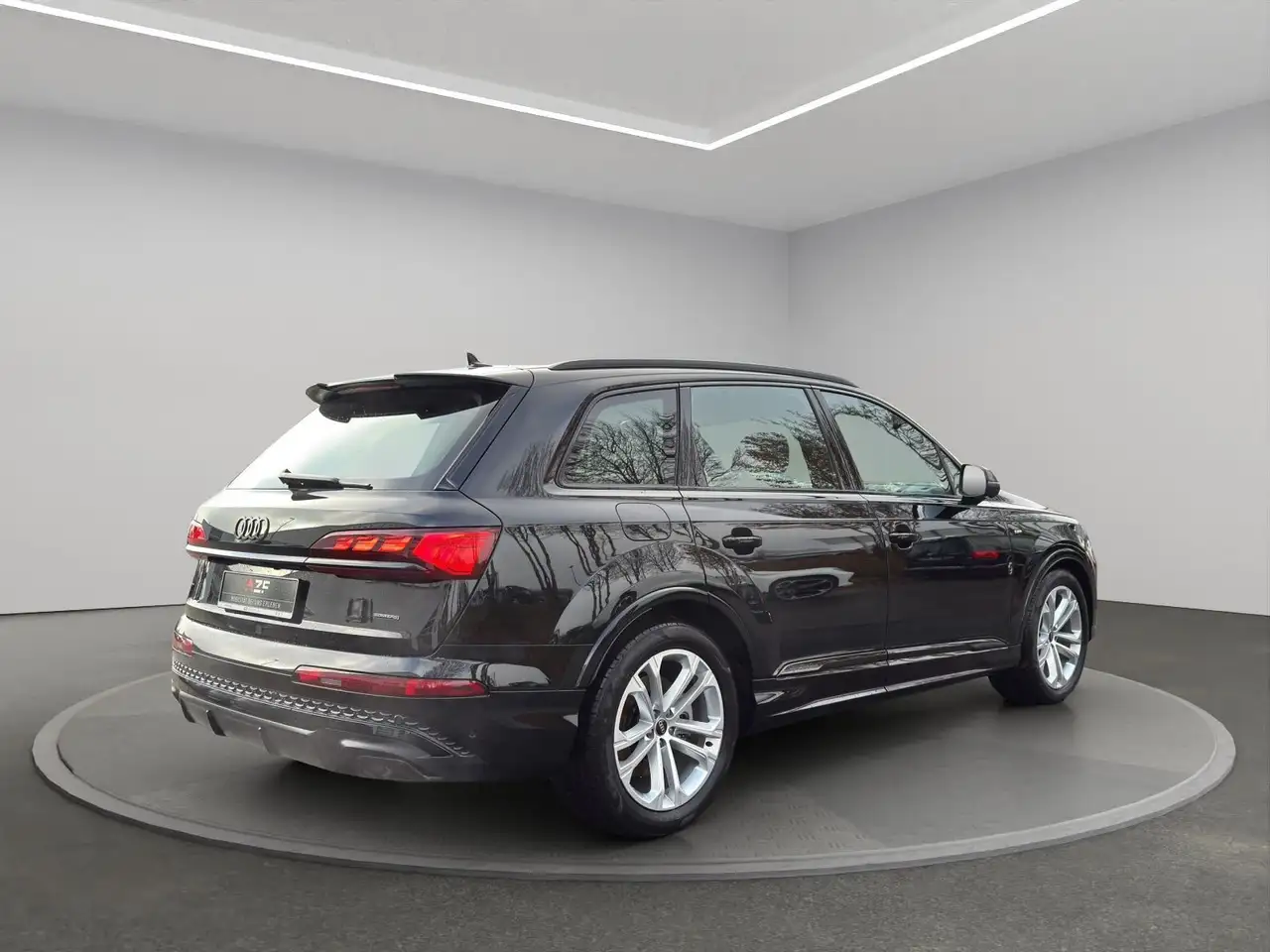 Audi Q7 4