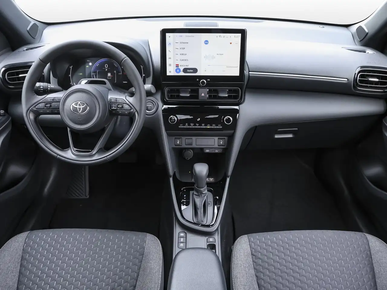 Toyota Yaris 8