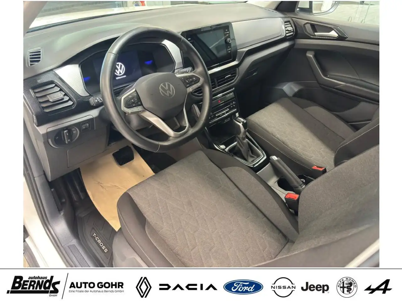 Volkswagen T-Cross 11