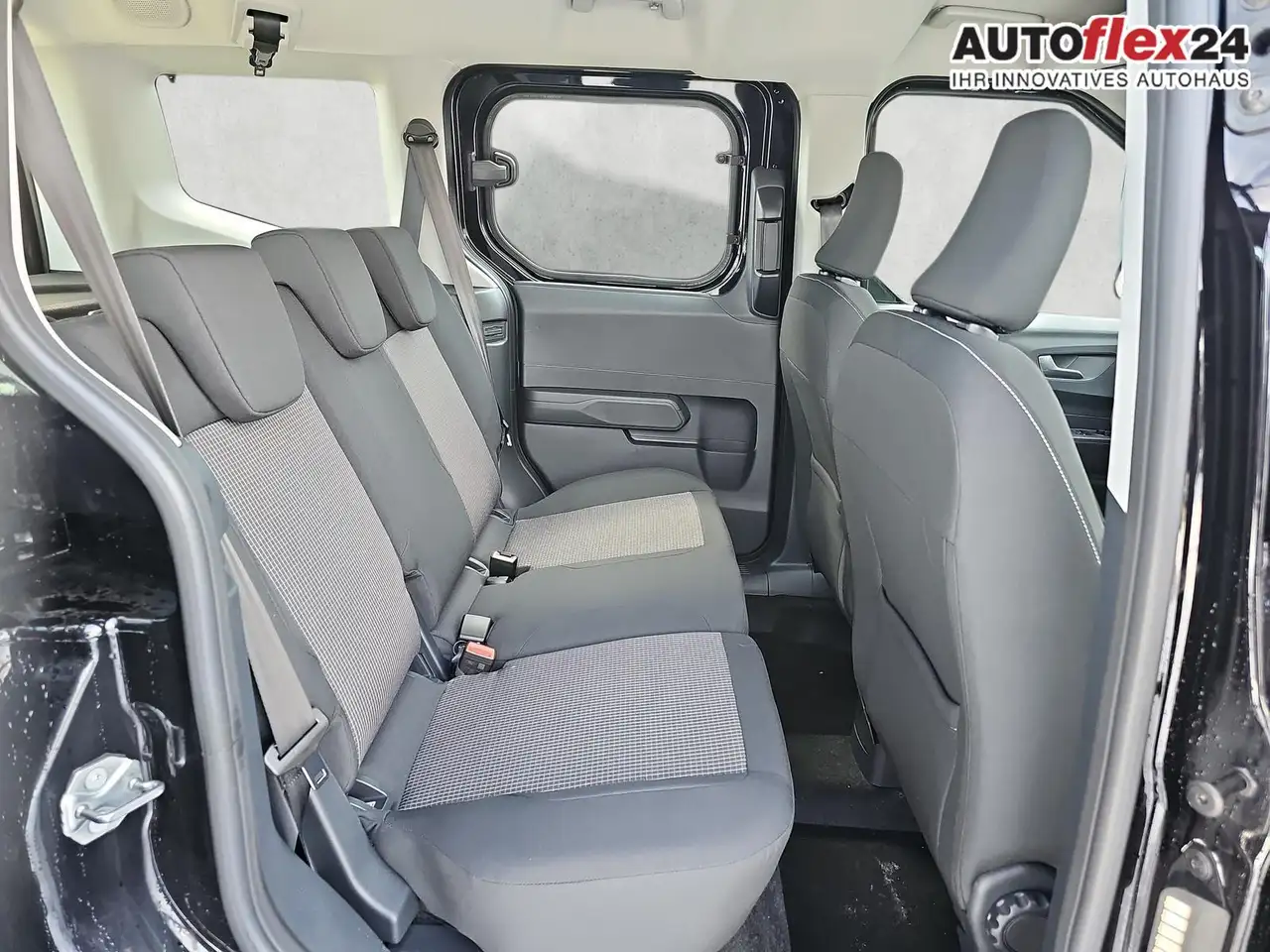 Ford Tourneo 12