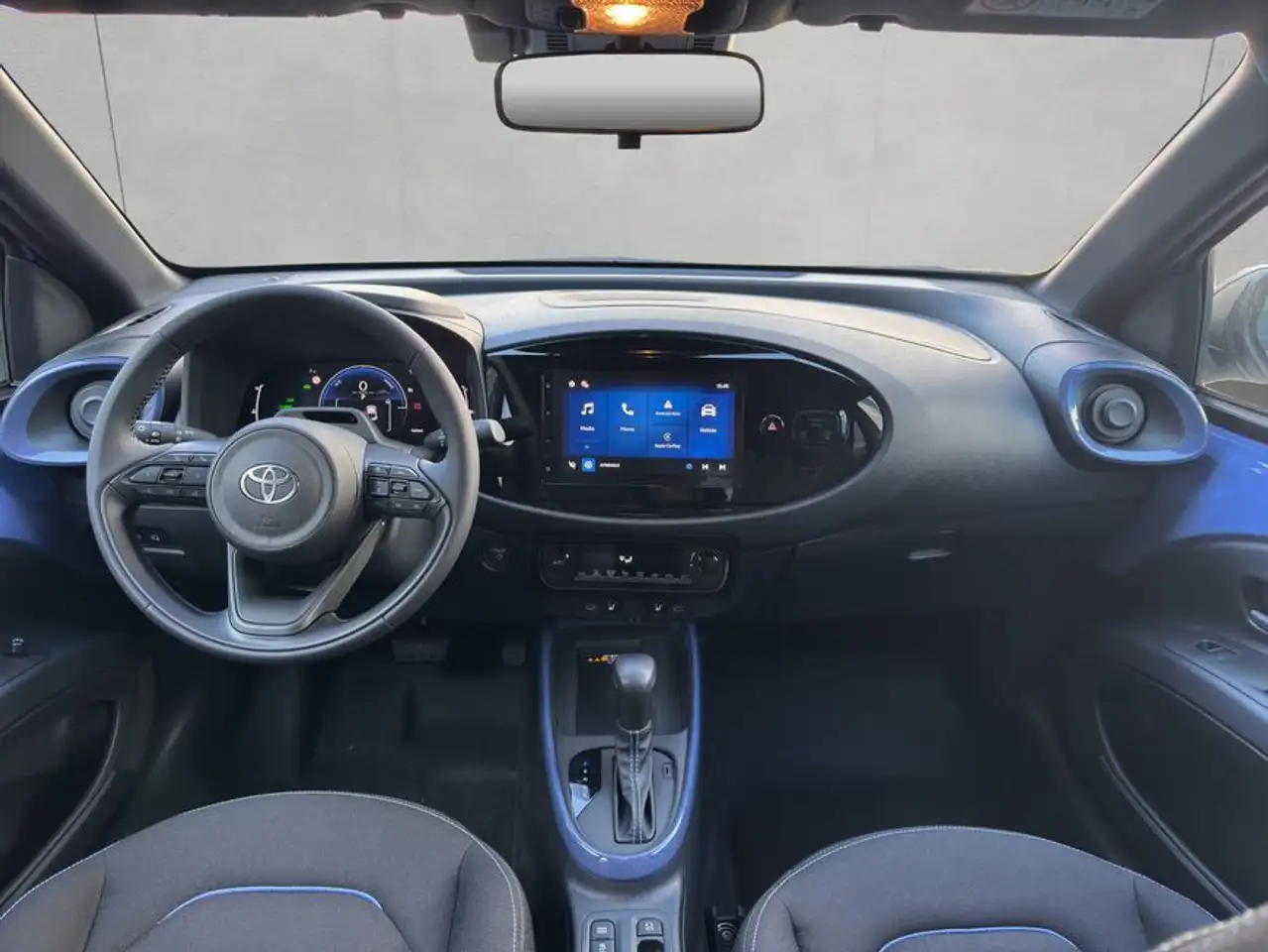 Toyota Aygo X 12