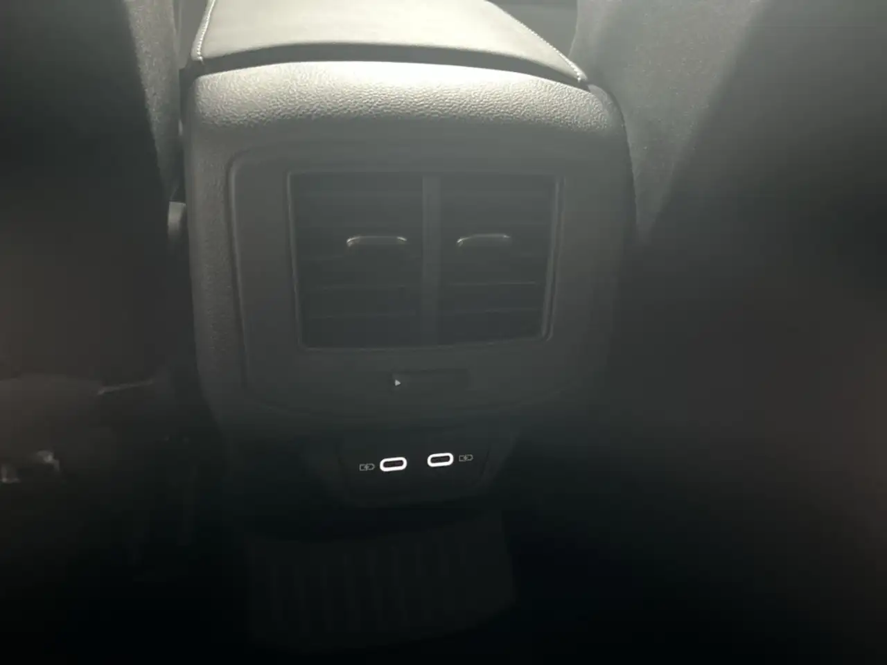 Volkswagen T-Roc 12