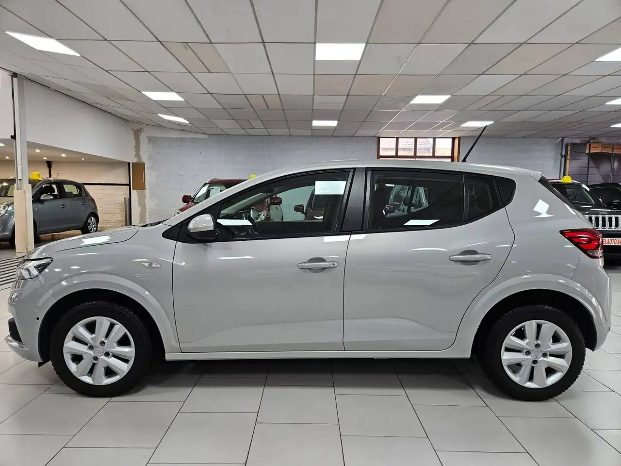Dacia Sandero 6