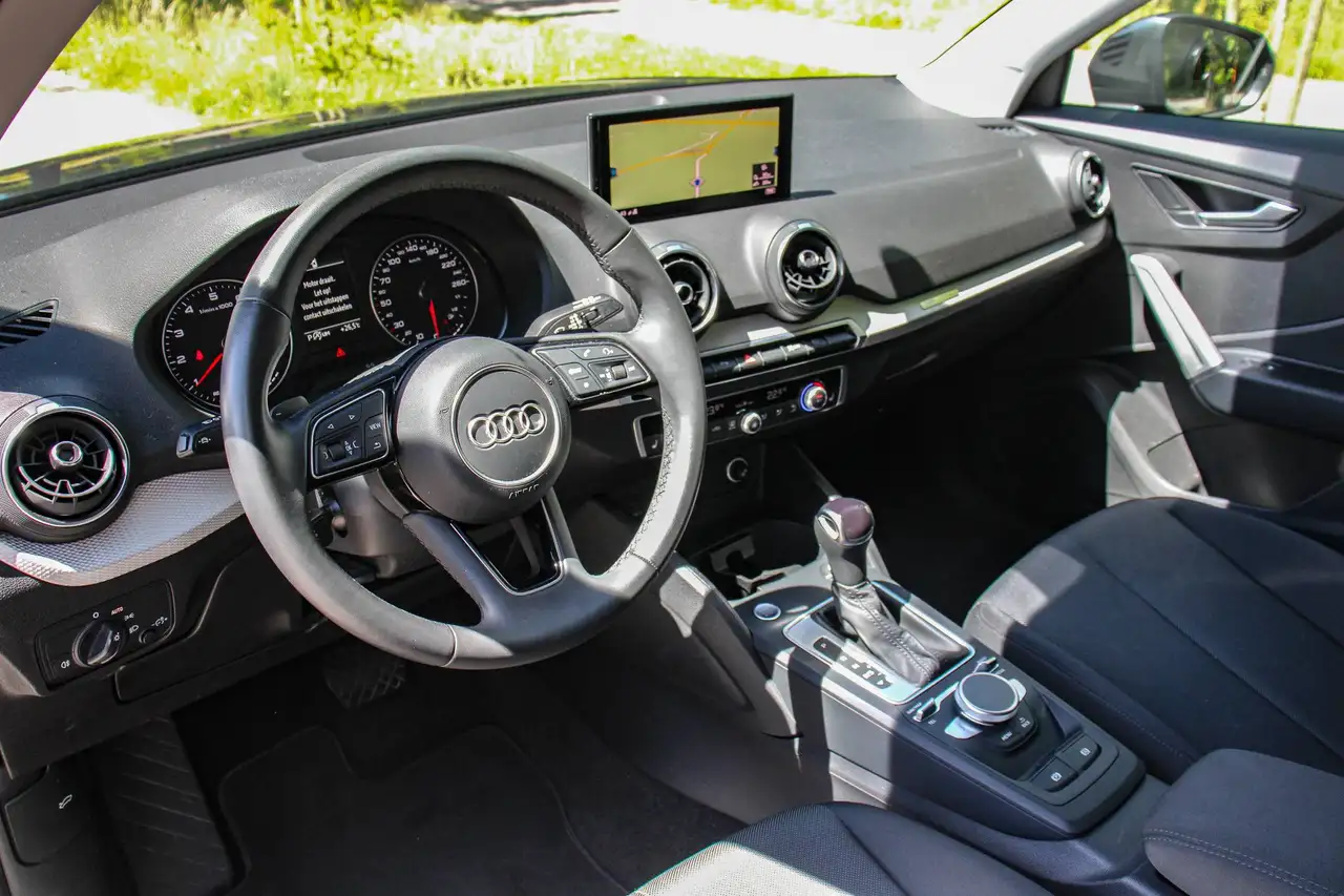 Audi Q2 8