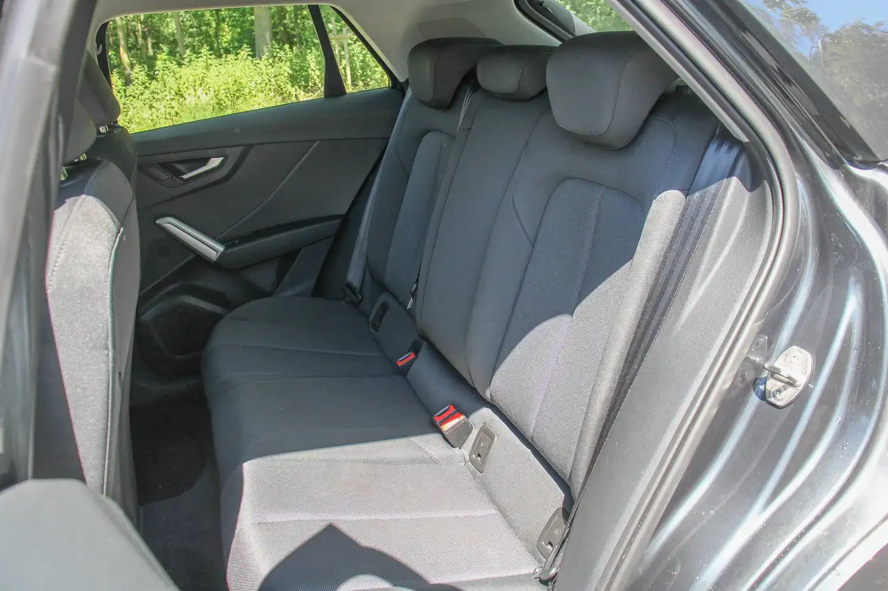 Audi Q2 10