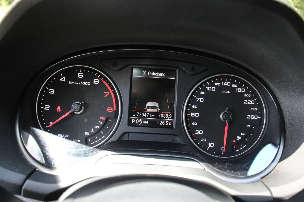 Audi Q2 12