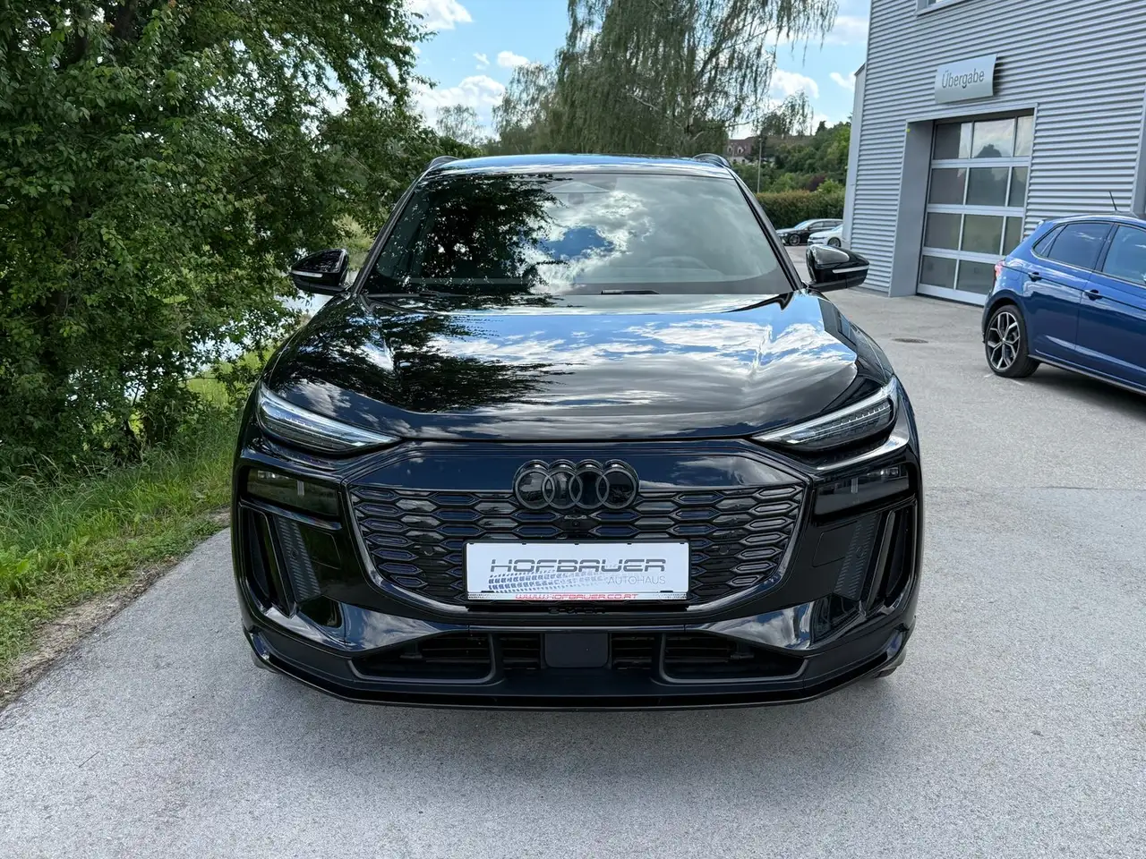 Audi Q6 2