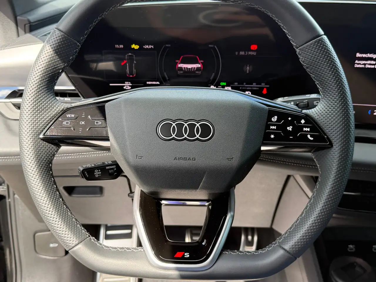 Audi Q6 7