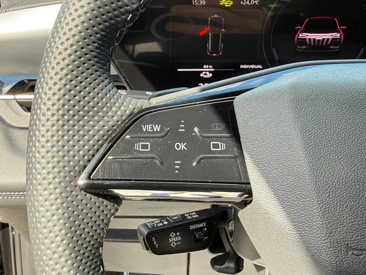 Audi Q6 8