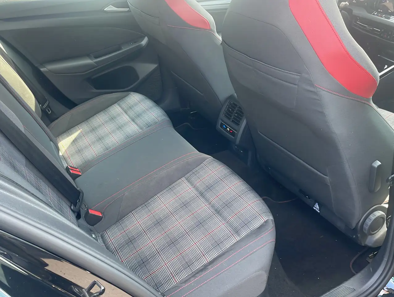 Volkswagen Golf 12