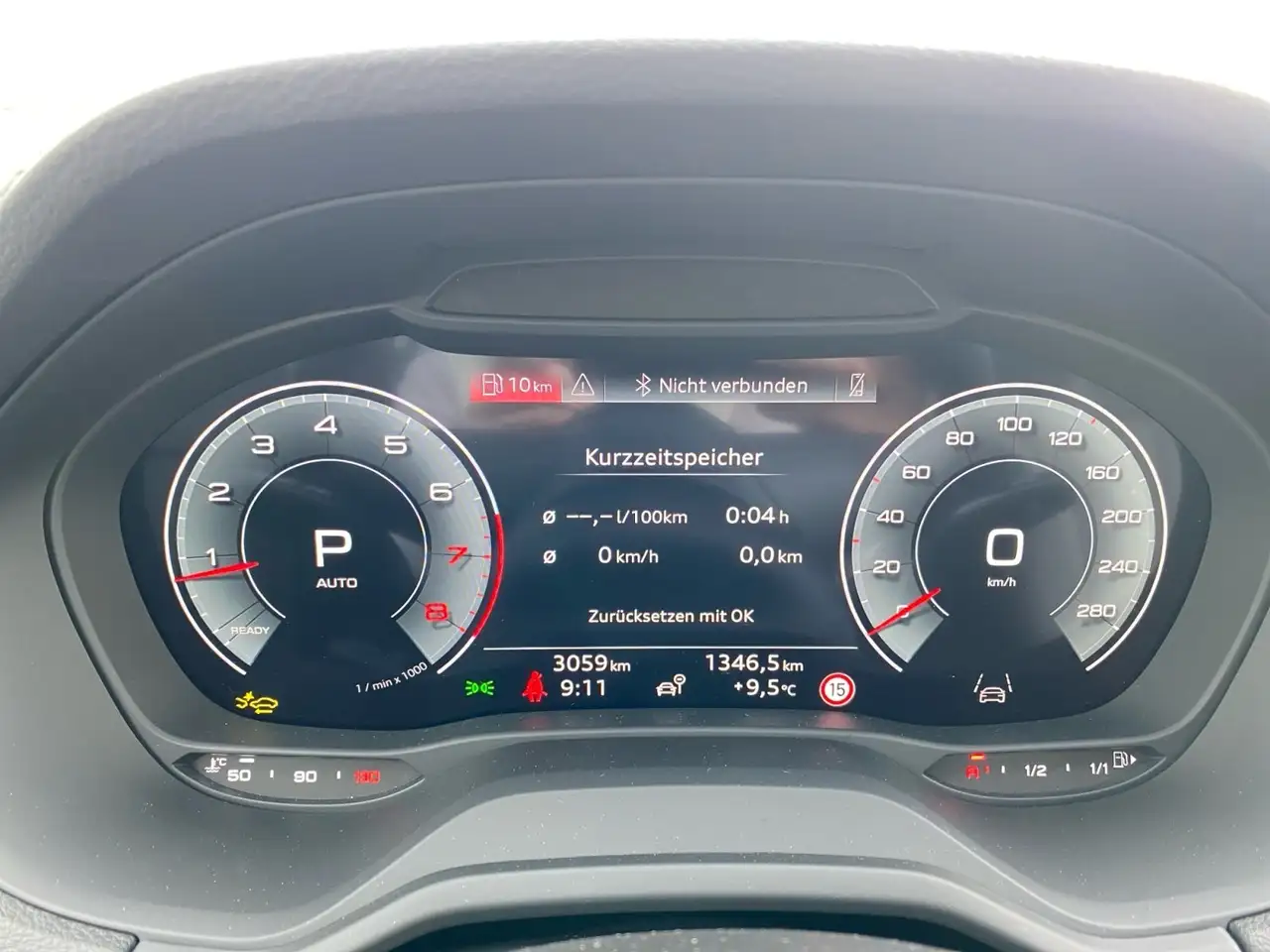 Audi Q2 13