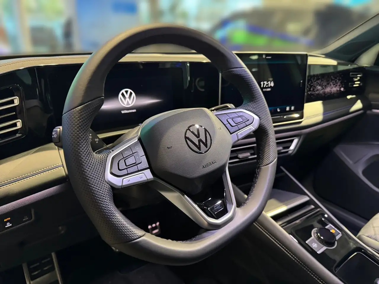 Volkswagen Tiguan 9