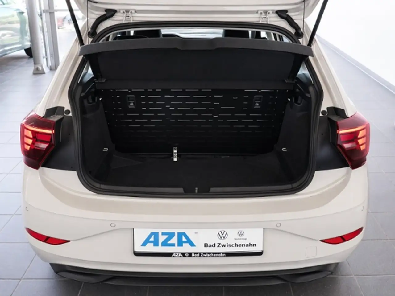 Volkswagen Polo 11