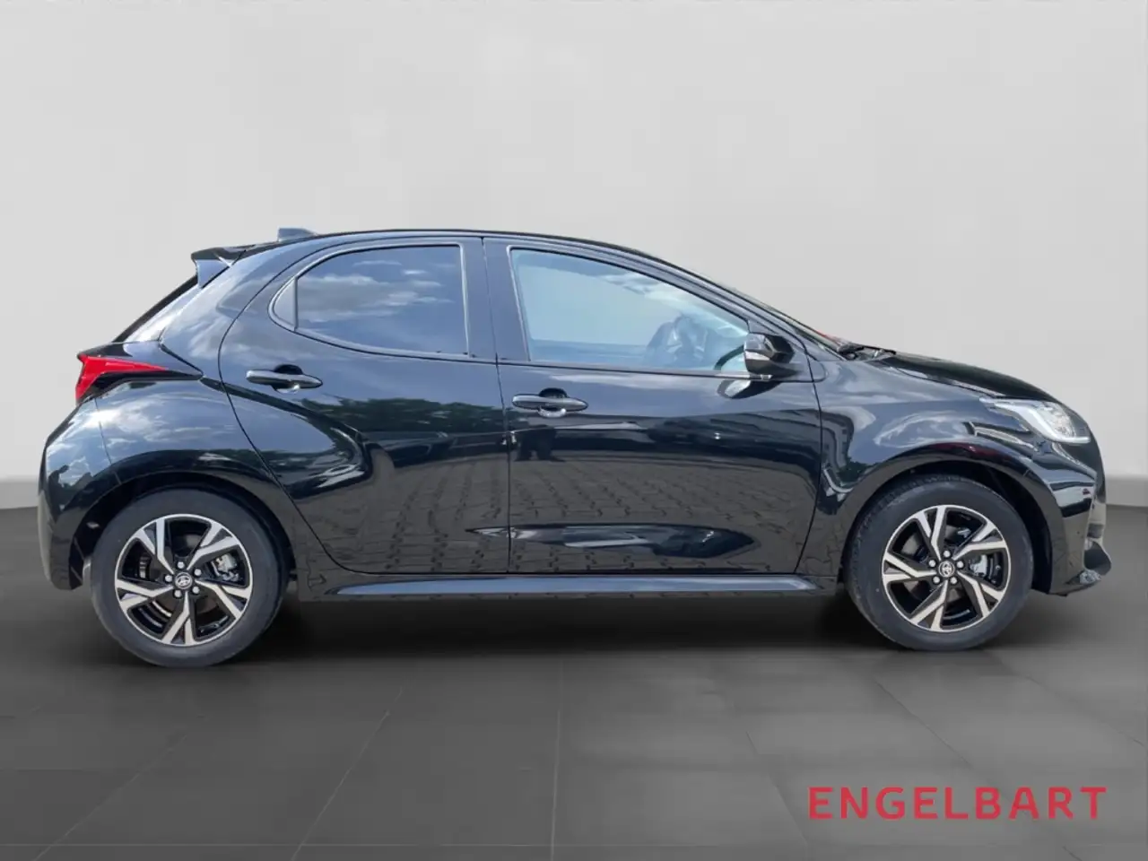 Toyota Yaris 5
