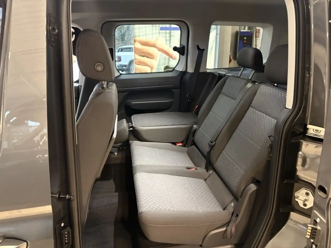 Ford Tourneo 9